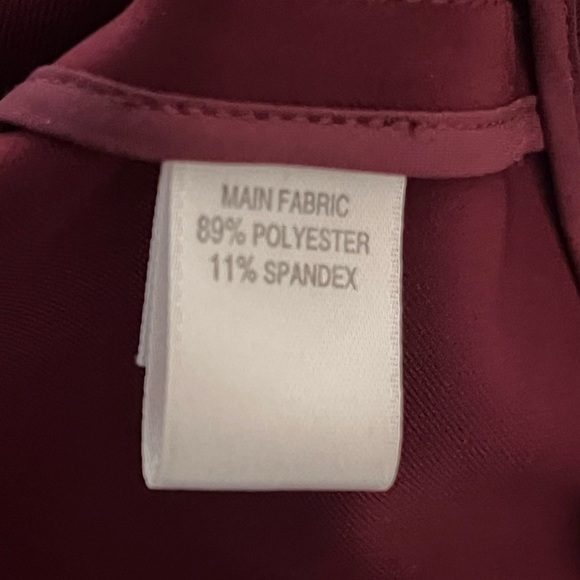 ST. JOHN Zip Up Burgundy Jacket - Picture 4 of 4